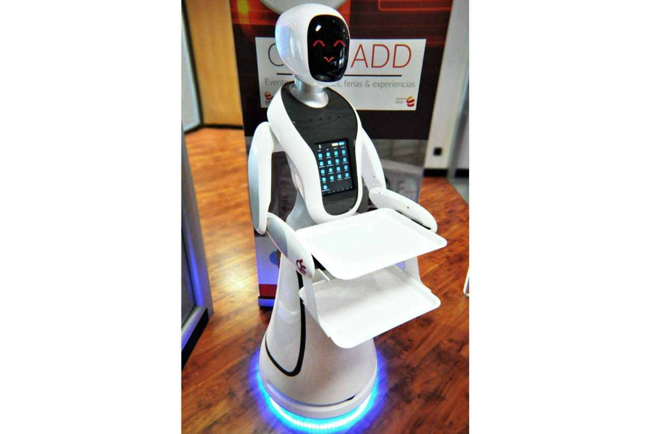 Robots para restaurantes: los camareros autónomos que ofrece Futura Vive