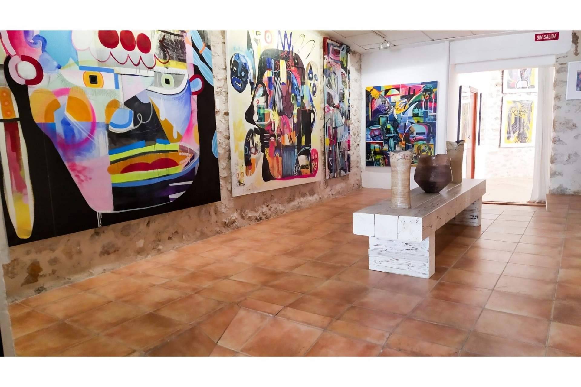 Las exposiciones de Espacio14: de arte contemporáneo a arte emergente