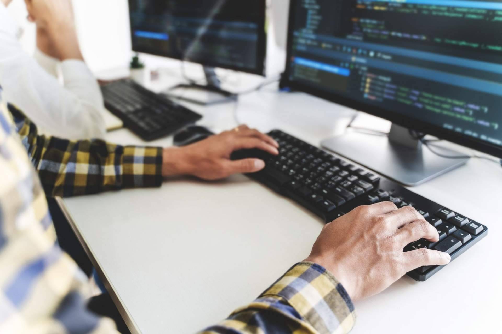 ¿Cuáles son los másteres con más éxito laboral? Máster en Full Stack Developer de Naxer