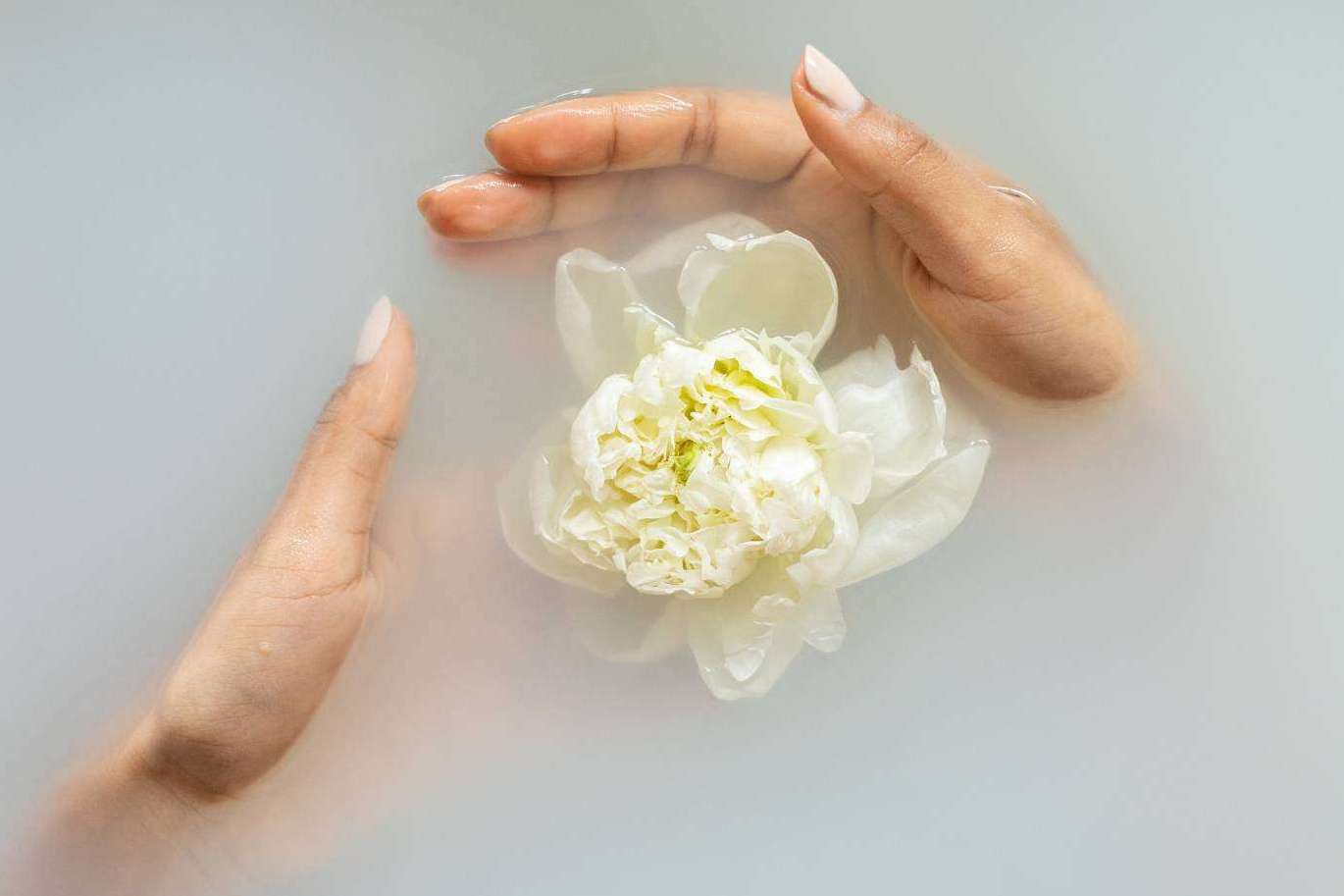 Los consejos de Kunal Cosmetics para mantener una manicura bonita en verano