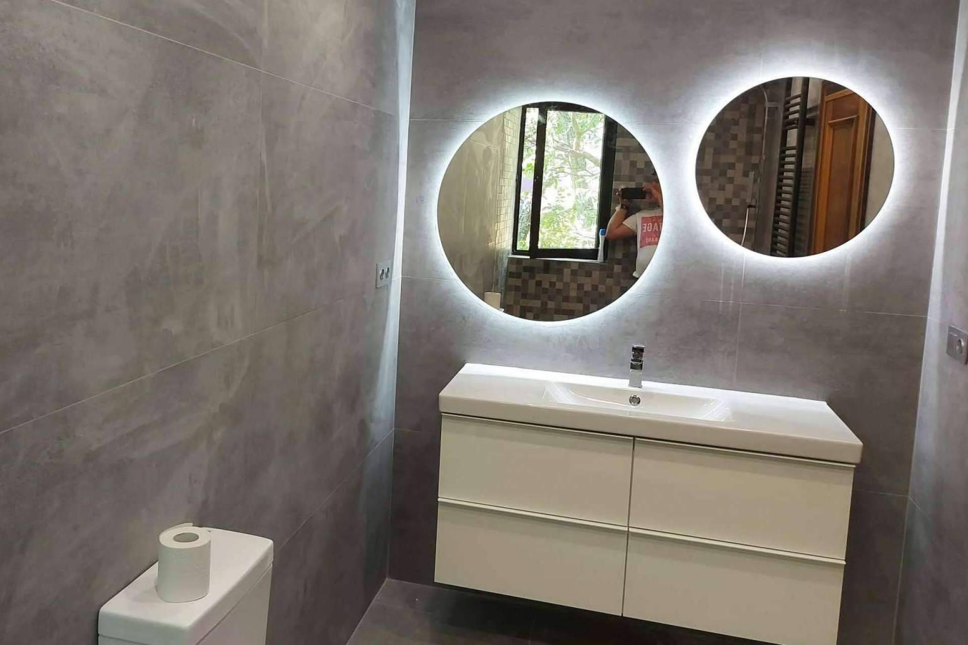 Las reformas integrales de pisos, oficinas, baños y cocinas realizadas por Peluani Construcciones
