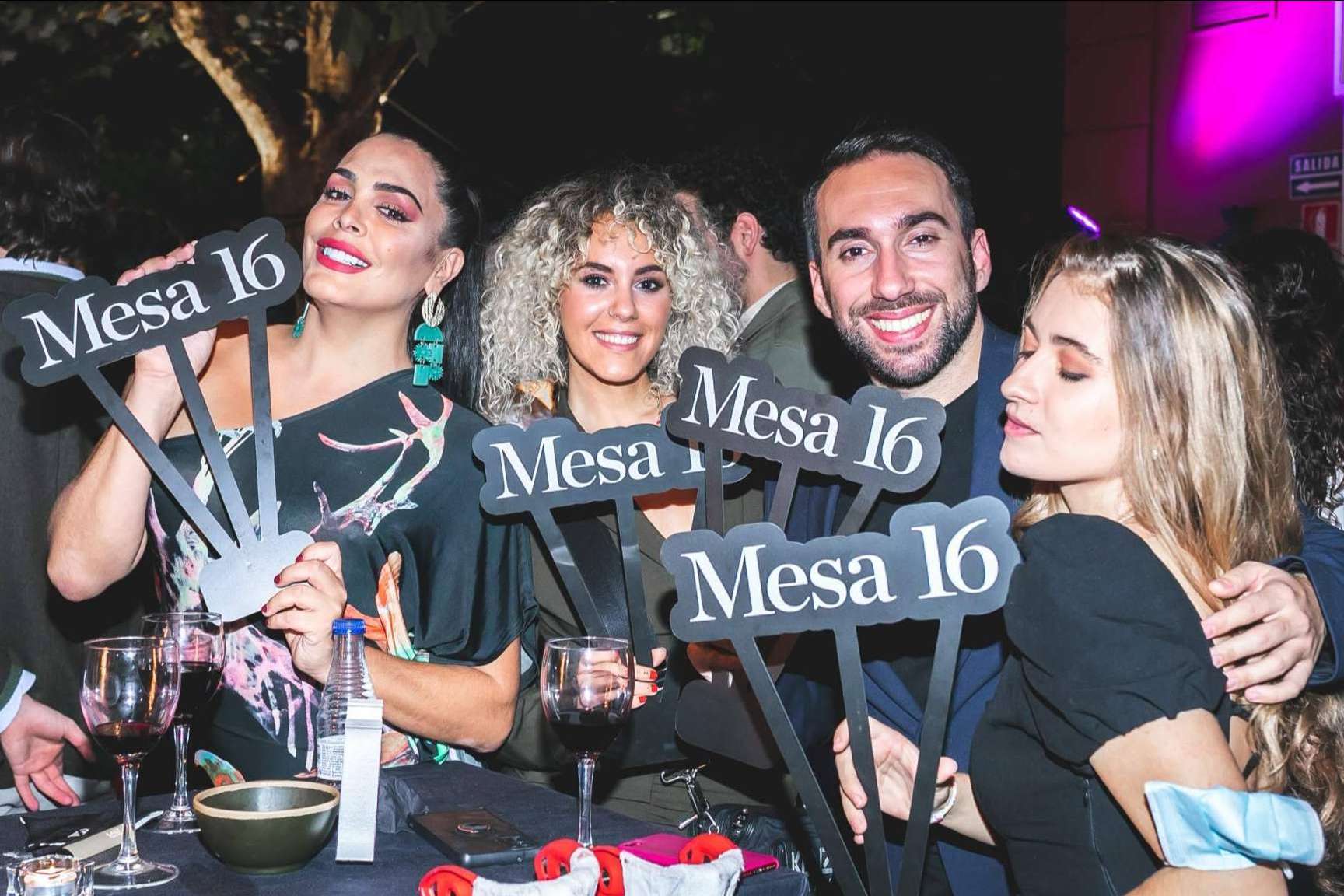 Mesa 16 permite pagar con criptomonedas las bebidas personalizadas y exclusivas para regalar estas Navidades