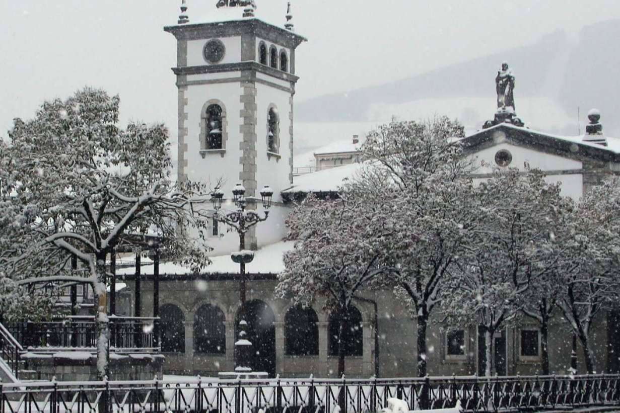 La librería de Ramales de la Victoria, Peñaclara, llega a todos los hogares