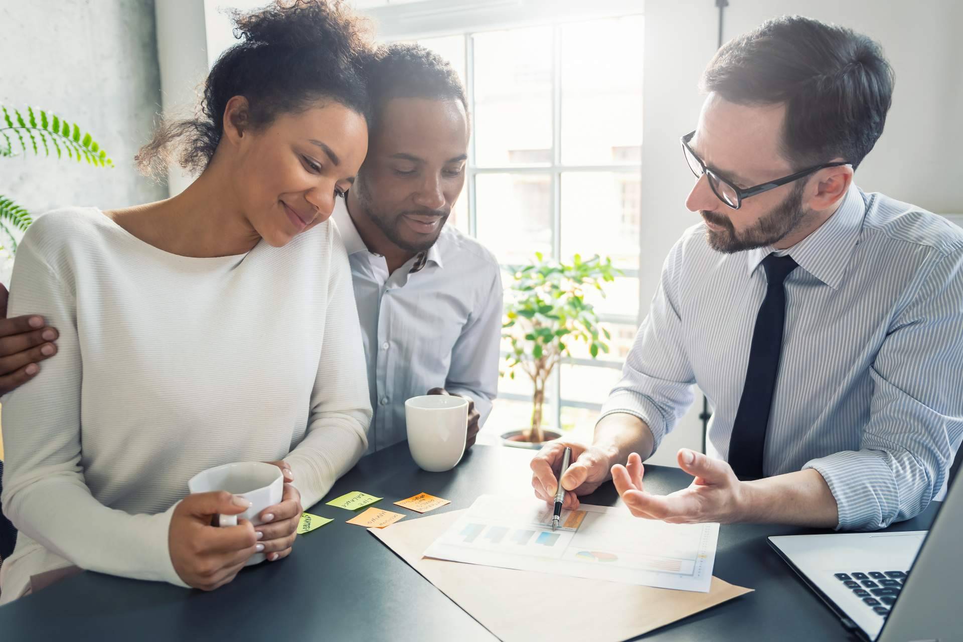 ¿Qué beneficios ofrece RealAdvisor con sus tasaciones inmobiliarias automatizadas?
