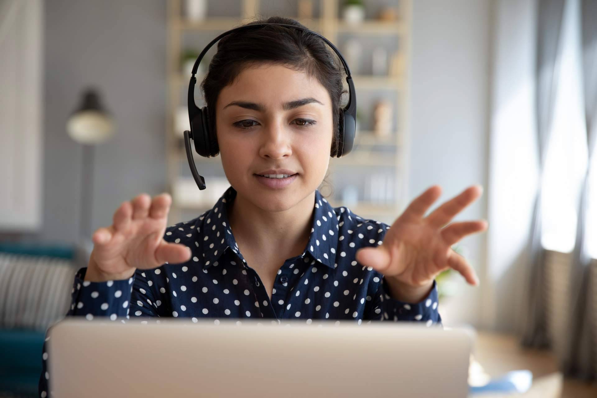Intérpretes profesionales para compañías y eventos en Madrid, con Enai E-Consulting Internacional