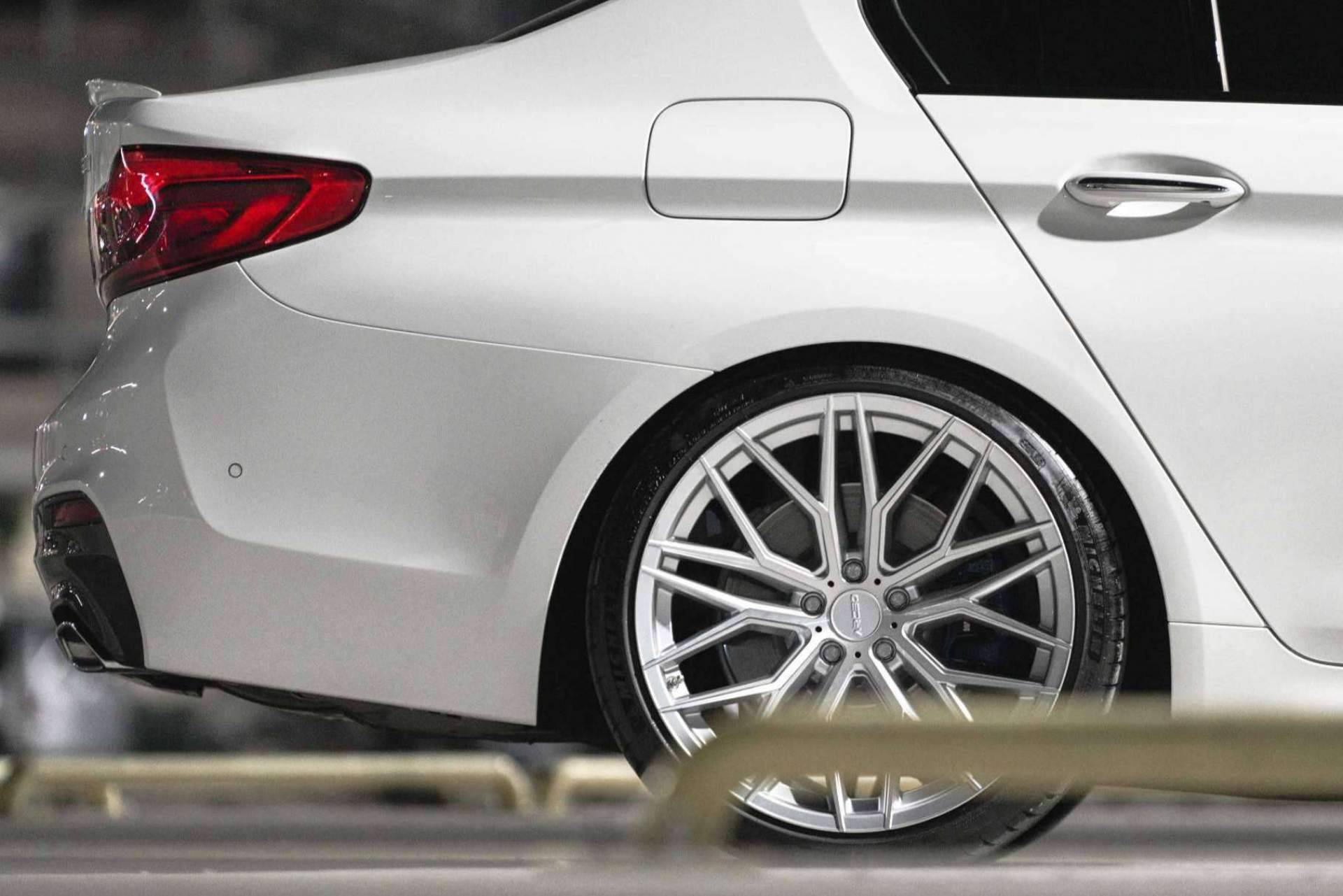 La tienda online Todo Llantas Shop dispone de llantas Arceo