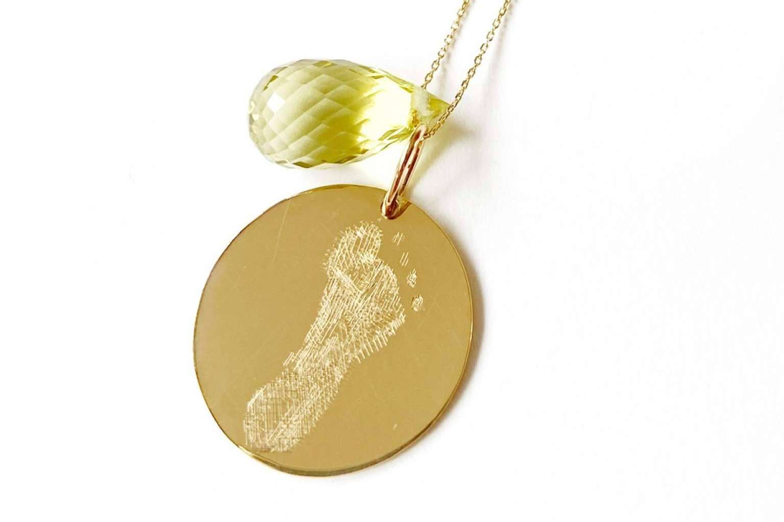 Dejando Huella By Ana ofrece joyas personalizadas con la huella de una persona querida