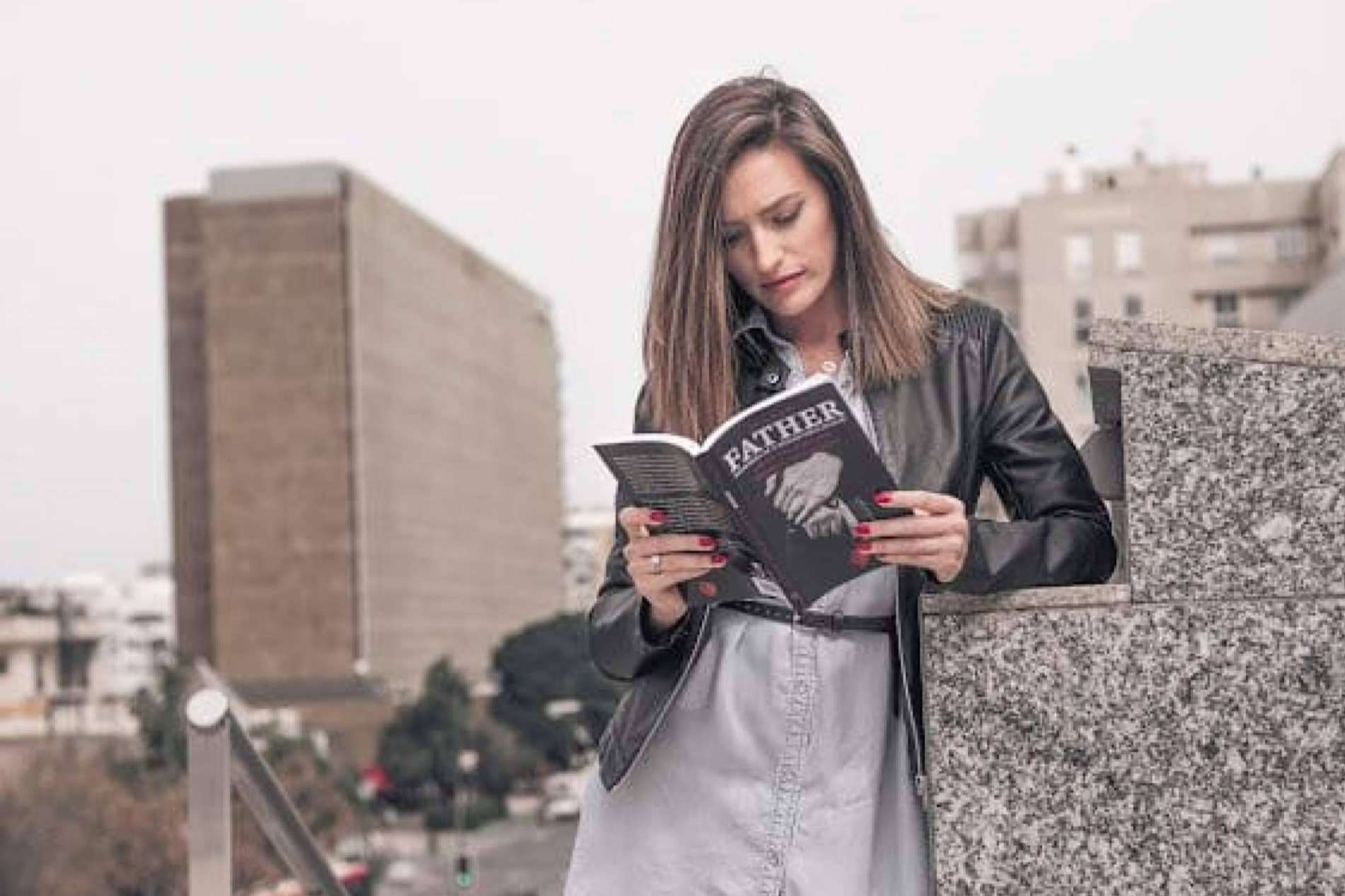 La edición en inglés e italiano de 'Padre', de Jose. A. Kapelo