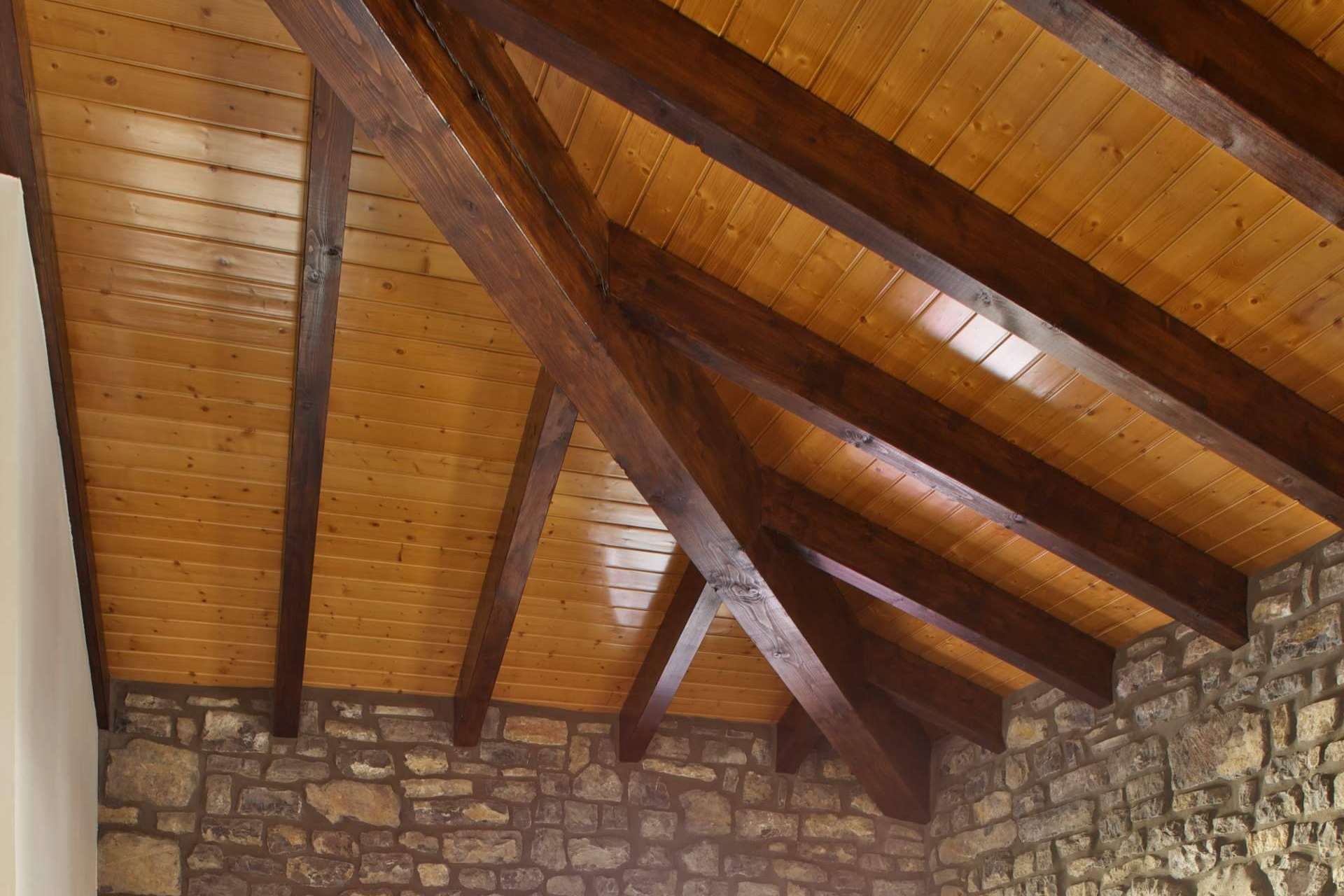Reformas con encanto rural con paneles Caliplac