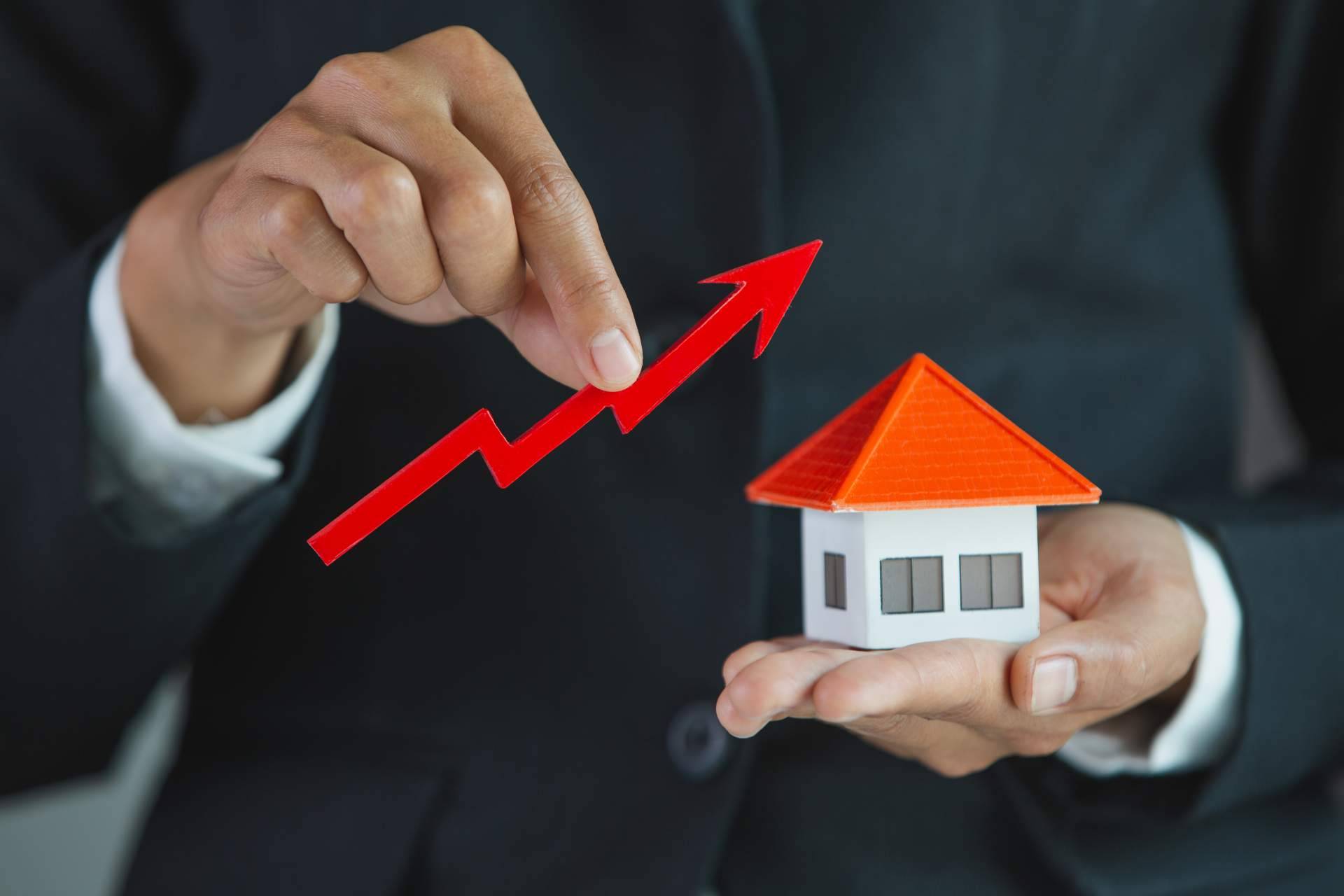 El capital extranjero invierte en España en bienes raíces de alto valor