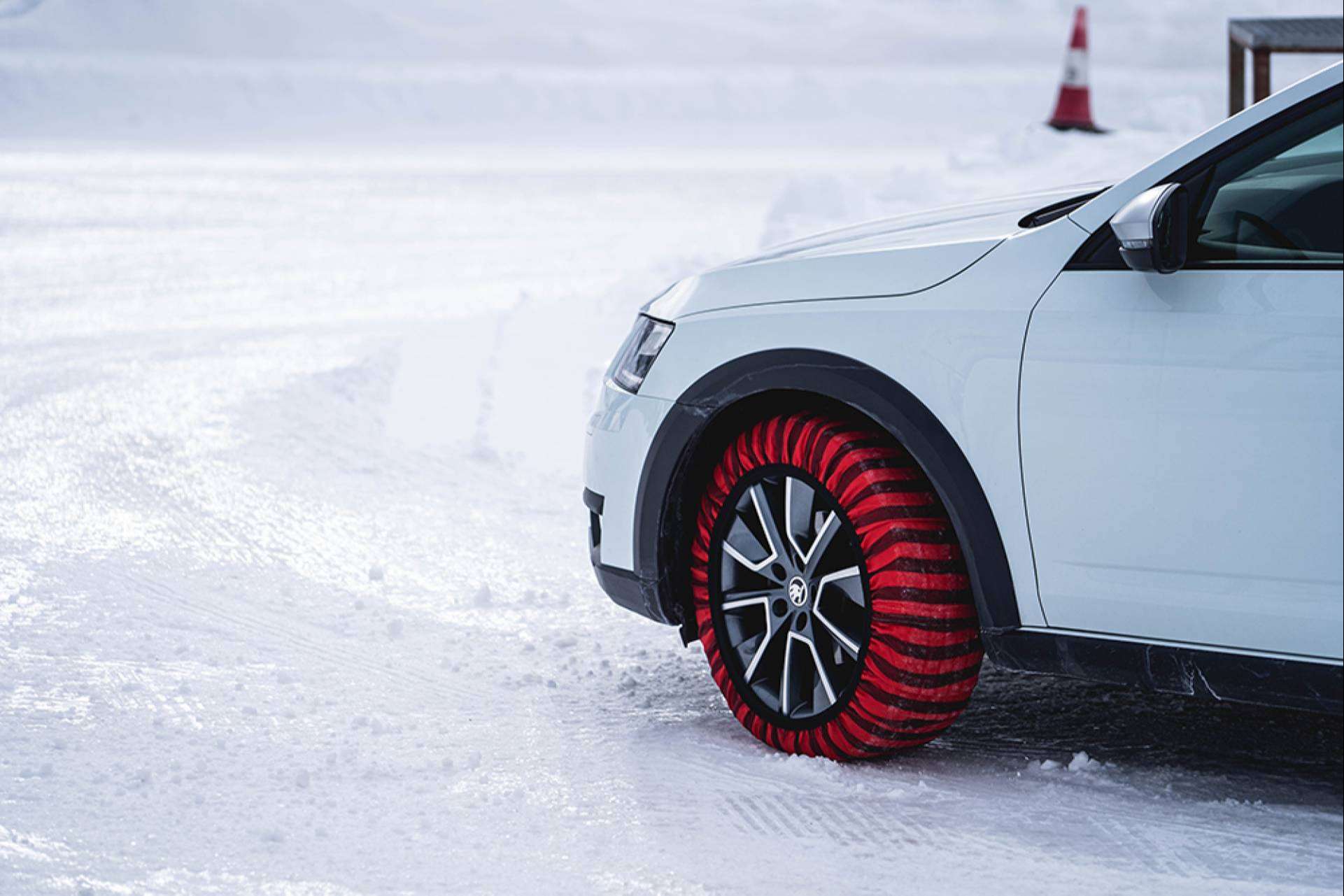 Cuáles son las recomendaciones de Acusticar para comprar cadenas de nieve en función del vehículo
