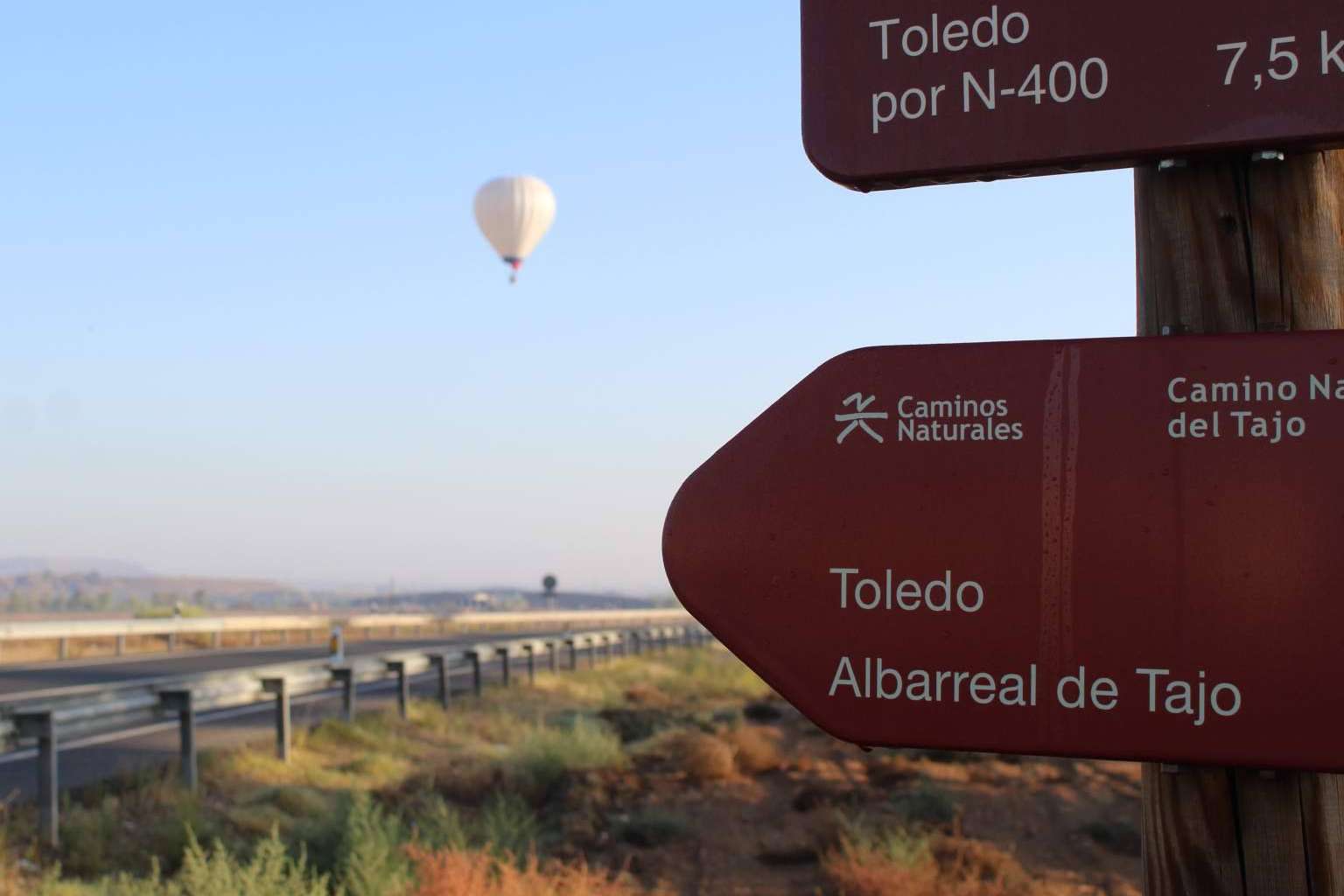 Disfrutar de la experiencia de viajar en globo aerostático con EoloFLY