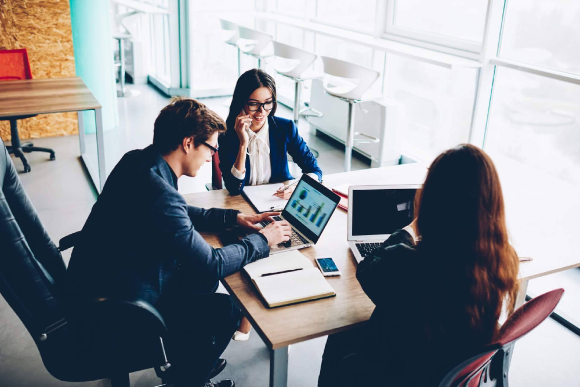 La relevancia de diseñar una estrategia digital, el consultor estratégico en Madrid con Astratech Consulting