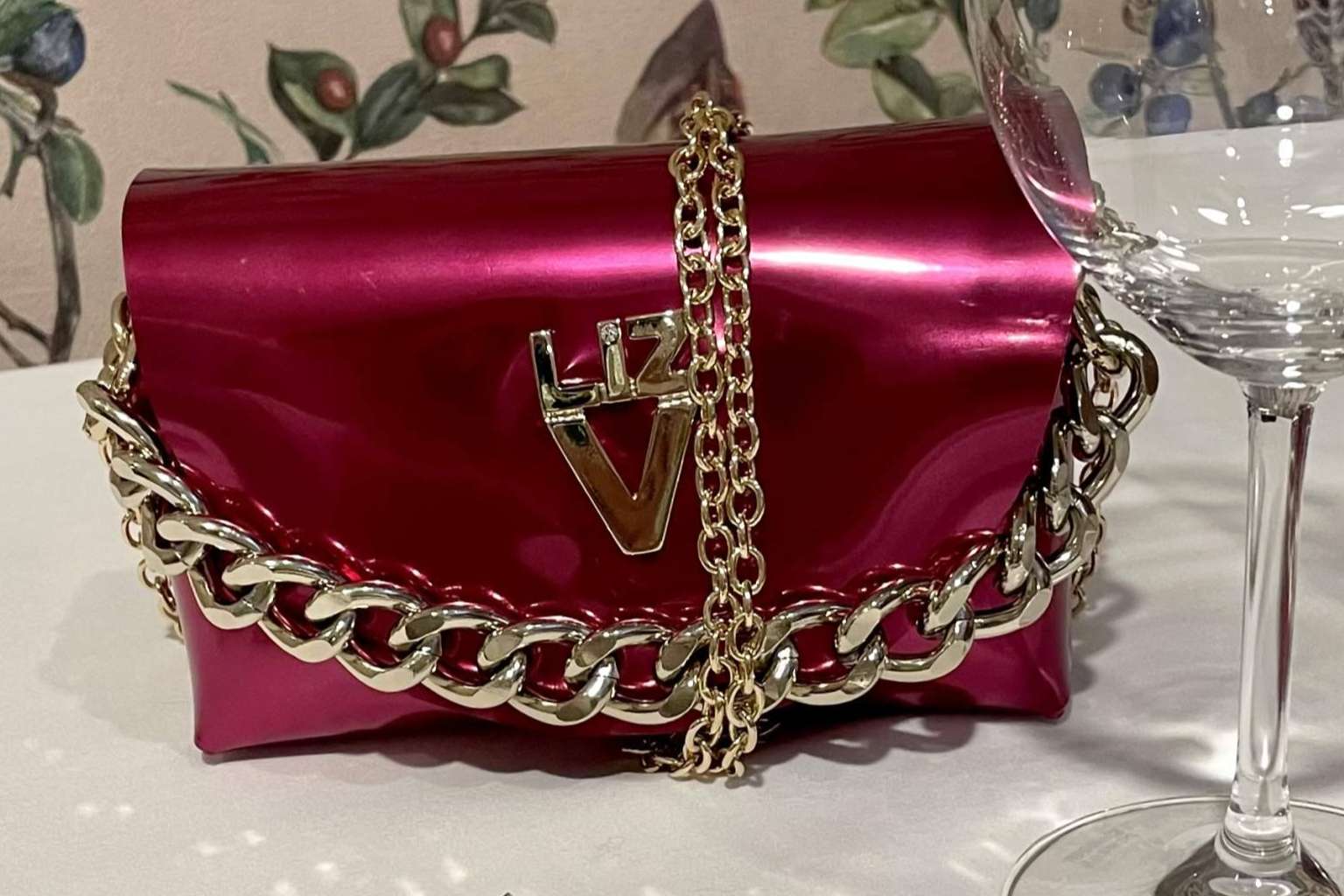 Los bolsos de Liz Valdesuso estarán presentes en los desfiles de Roma y Londres