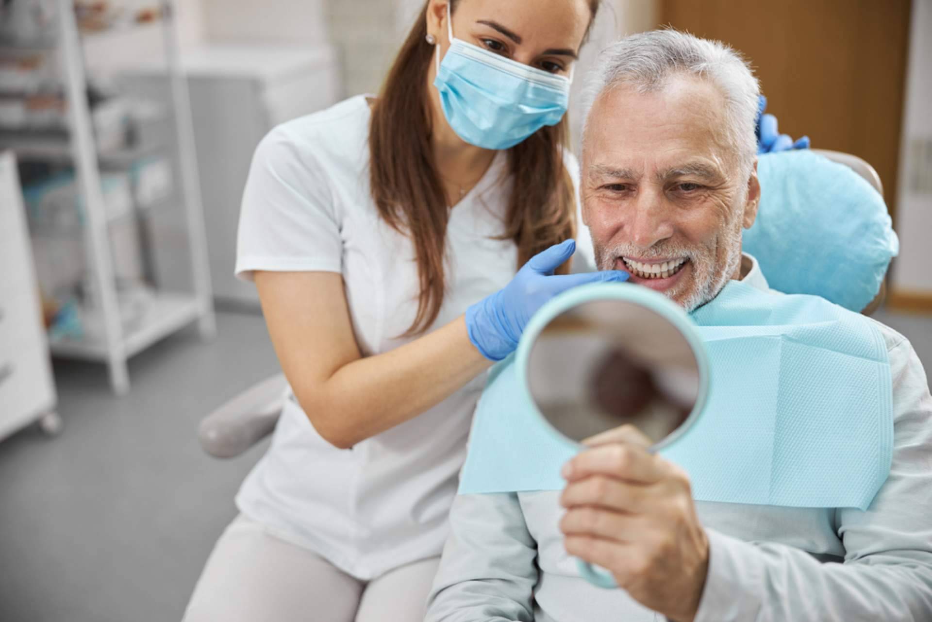 ¿Qué son las prótesis sobre implantes?, con DrMouth