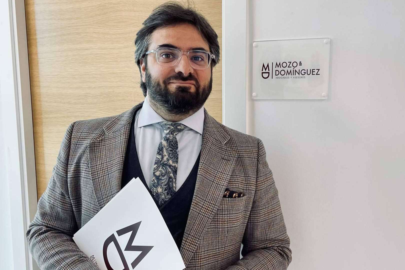 Álvaro Francisco Domínguez Martín ofrece asistencia jurídica personalizada y altamente especializada en derecho penal