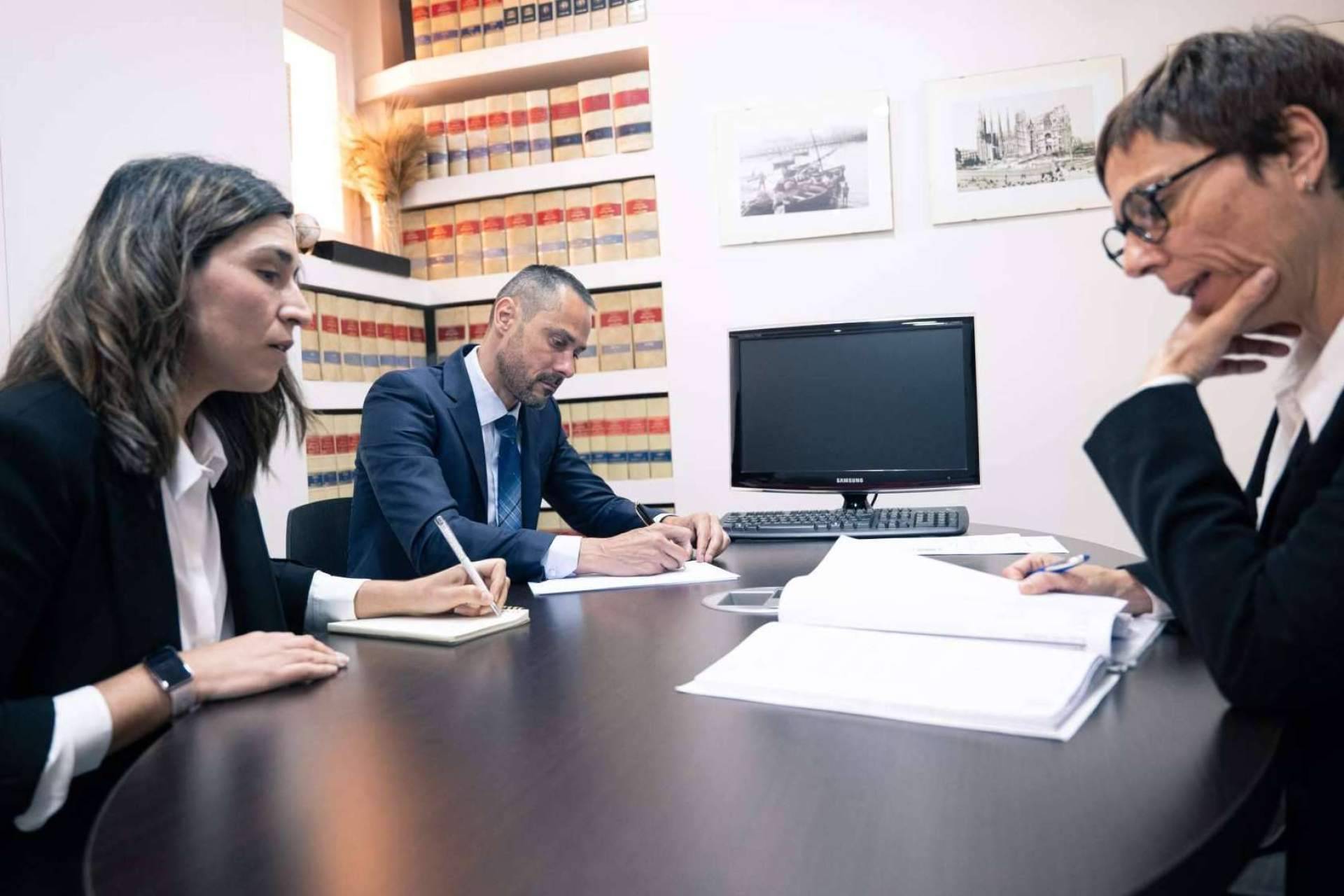 ¿Cómo conseguir una indemnización por despido improcedente superior a la legal?, por Bravo Advocats