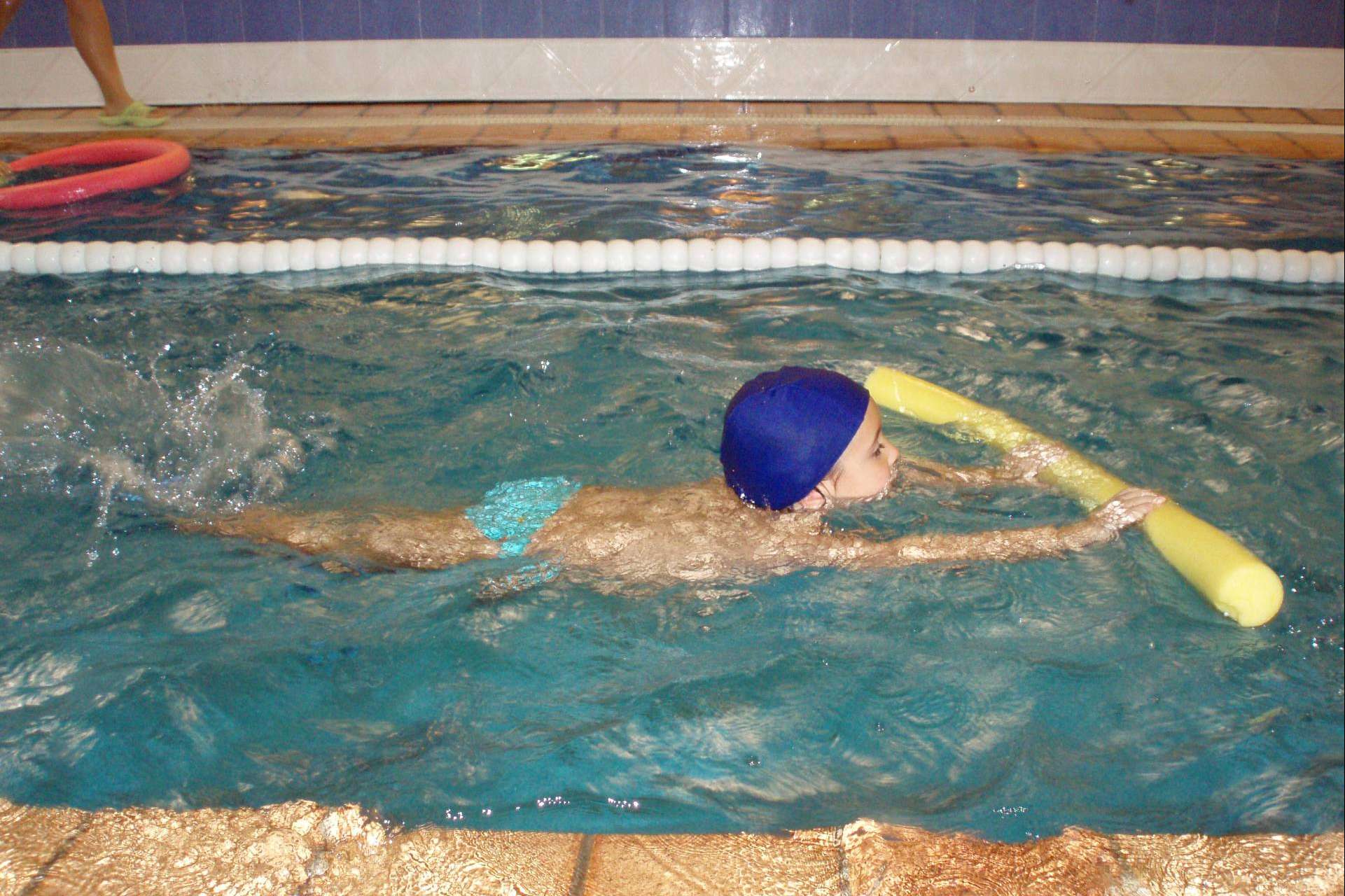 Clases de natación muy beneficiosas para poblaciones especiales, disponibles en el gimnasio Mabuni de Vallecas