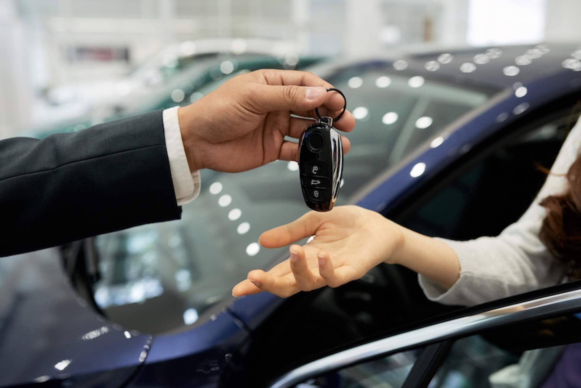 ¿Cómo funciona el servicio de renting coches de Smile Rent Europa?