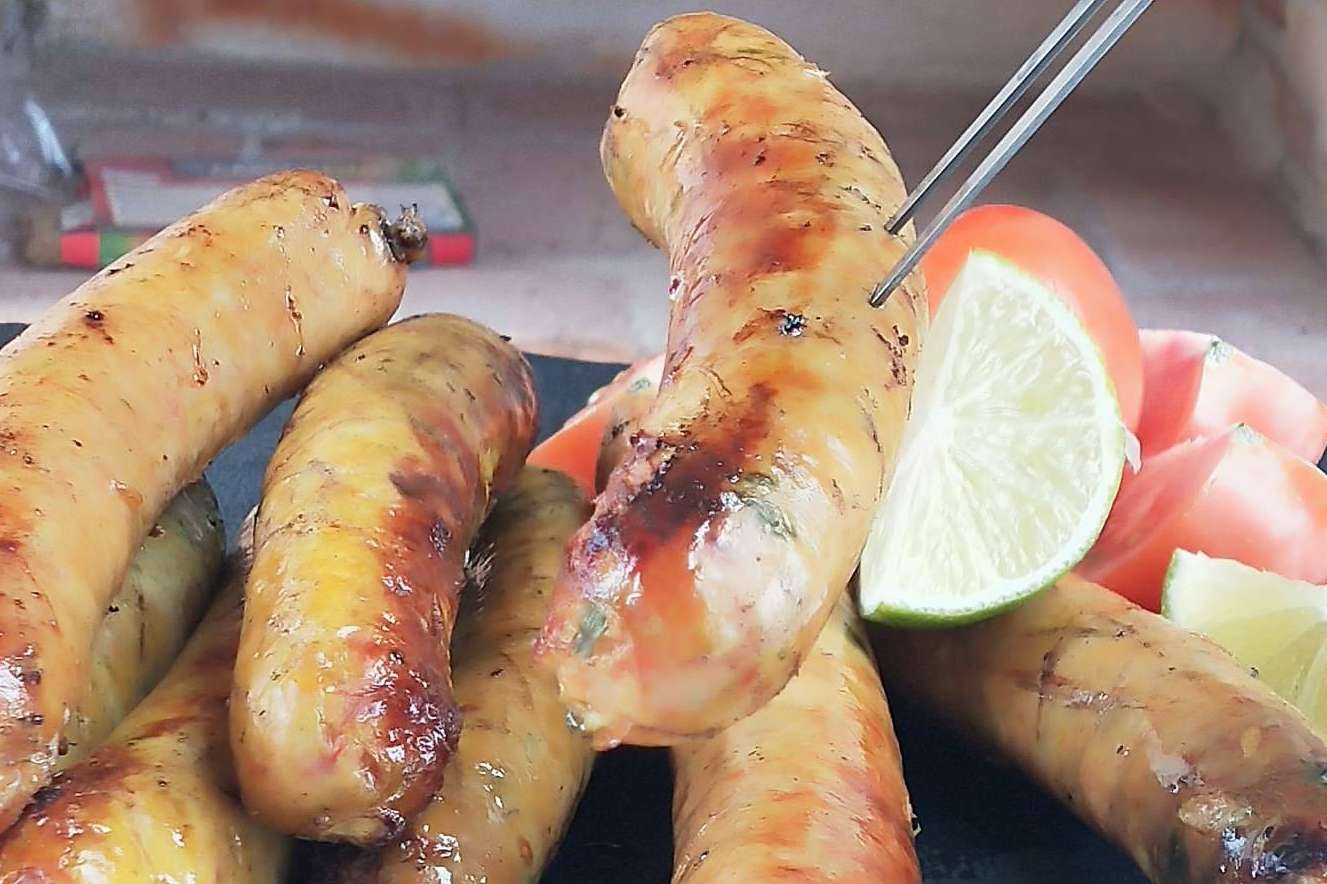 Los chorizos colombianos de D'Carnilsa triunfan en París